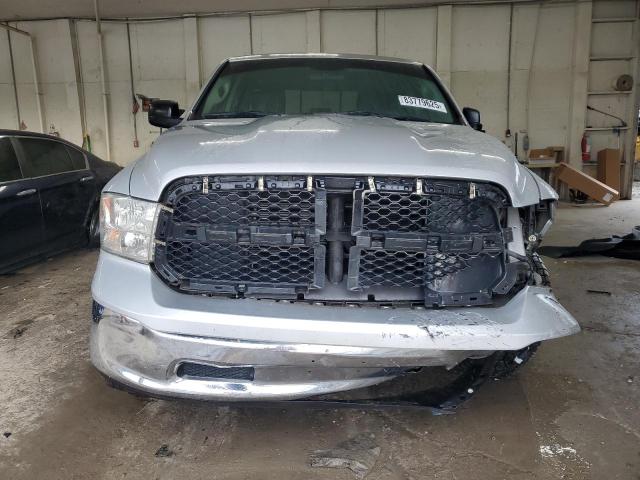 1C6RR7GG5JS106501 - 2018 RAM 1500 SLT Сріблястий фото 5