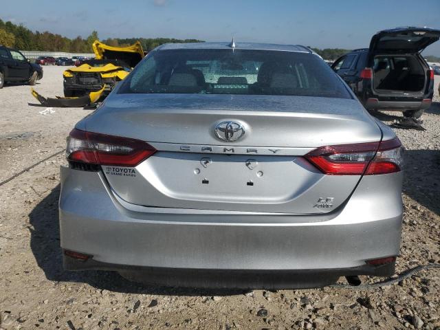 4T1C11BK5PU101158 - 2023 TOYOTA CAMRY LE Күміс фото 6