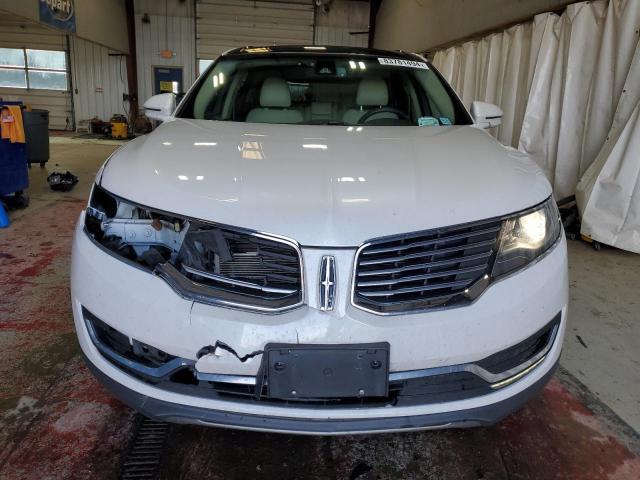 2LMTJ8LR7GBL39589 - 2016 LINCOLN MKX RESERVE WHITE photo 5