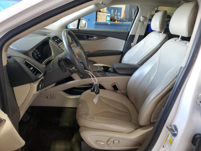 2LMTJ8LR7GBL39589 - 2016 LINCOLN MKX RESERVE WHITE photo 7