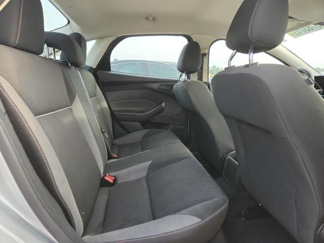 1FAHP3E28CL287574 - 2012 FORD FOCUS S SILVER photo 10