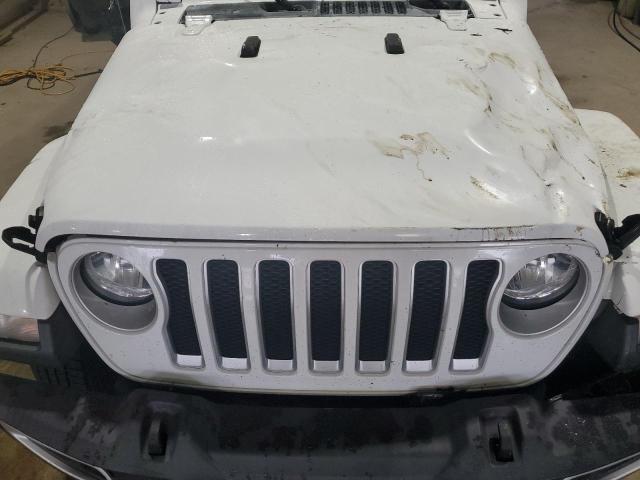 1C4HJXEN1JW250004 - 2018 JEEP WRANGLER U SAHARA WHITE photo 11