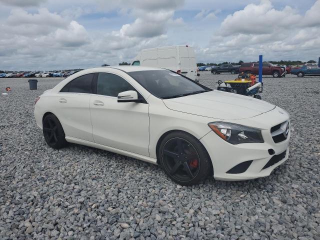 WDDSJ4GB3GN288328 - 2016 MERCEDES-BENZ CLA 250 4MATIC WHITE photo 4