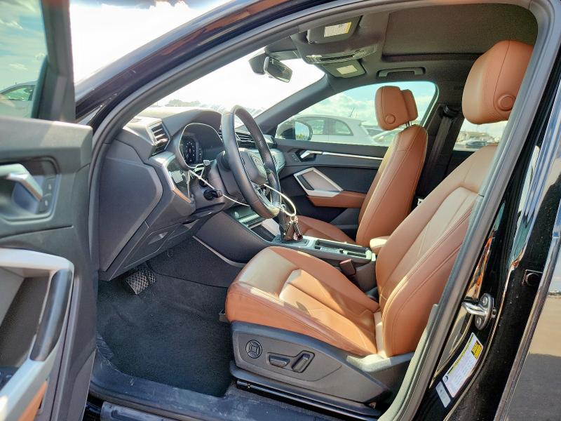 WA1AECF35L1122046 - 2020 AUDI Q3 PREMIUM BLACK photo 7