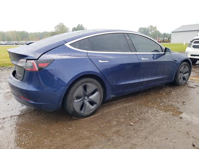 5YJ3E1EB2JF105401 - 2018 TESLA MODEL 3 Bleu photo 3
