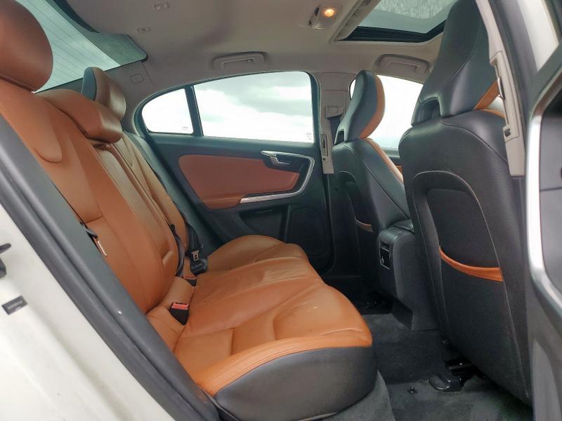 YV1612FS9D1223322 - 2013 VOLVO S60 T5 თეთრი ფოტო 10