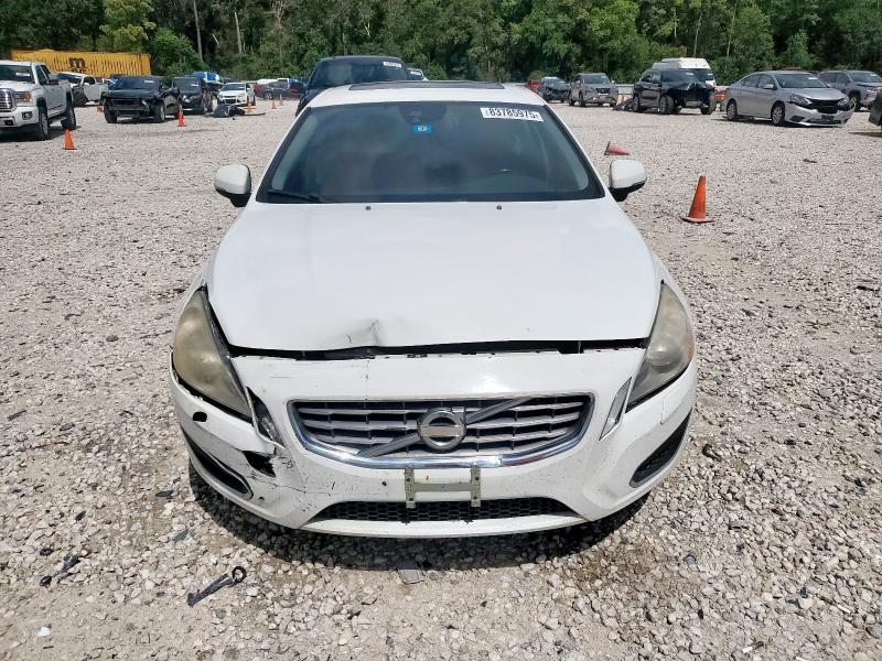 YV1612FS9D1223322 - 2013 VOLVO S60 T5 თეთრი ფოტო 5