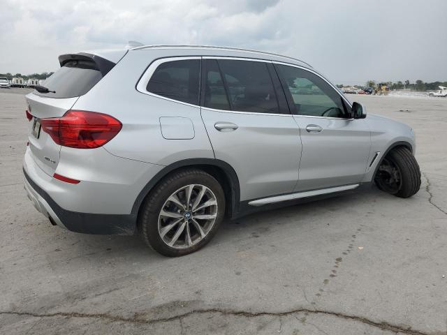 5UXTR9C59KLR06095 - 2019 BMW X3 XDRIVE30I Silber Foto 3