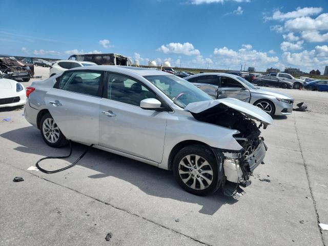 3N1AB7AP7HY331004 - 2017 NISSAN SENTRA S SILVER photo 4