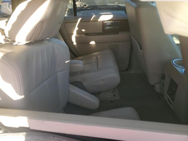 5LMJJ2H5XDEL07335 - 2013 LINCOLN NAVIGATOR SILVER photo 11