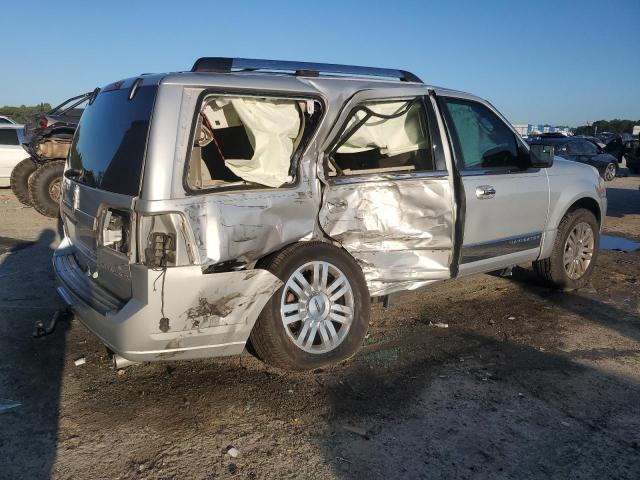 5LMJJ2H5XDEL07335 - 2013 LINCOLN NAVIGATOR SILVER photo 3