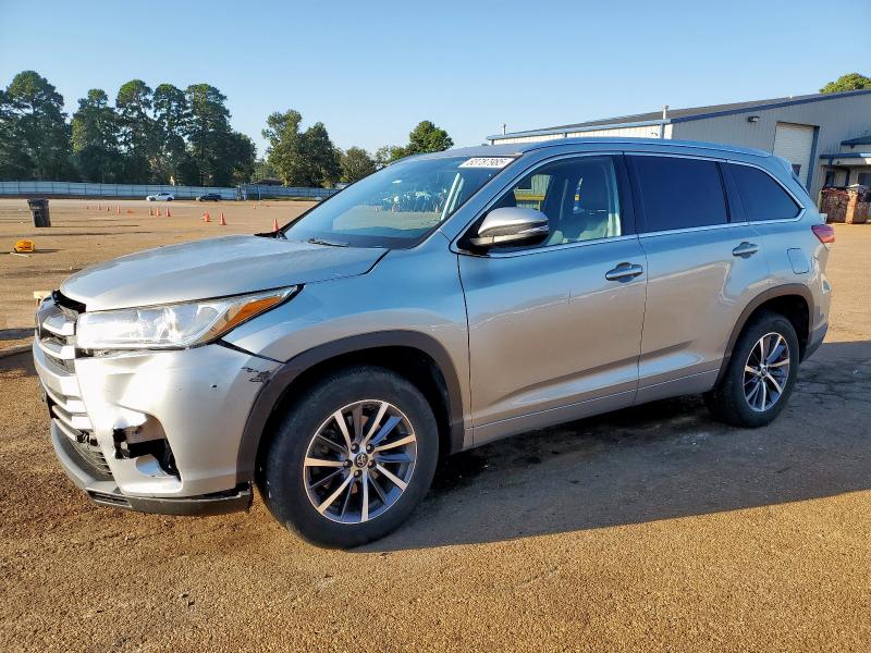 2018 TOYOTA HIGHLANDER SE, 