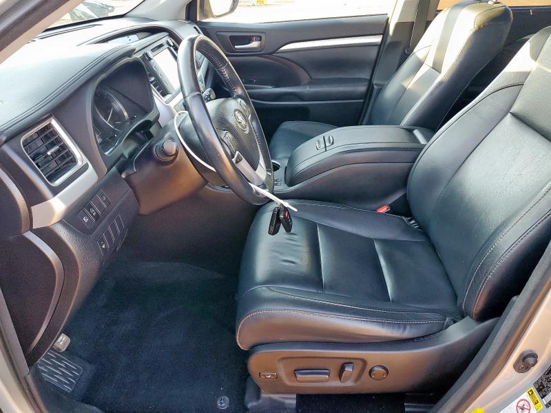 5TDKZRFH2JS548984 - 2018 TOYOTA HIGHLANDER SE 灰色 照片 7