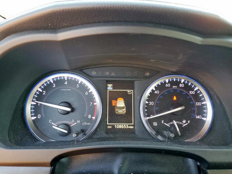 5TDKZRFH2JS548984 - 2018 TOYOTA HIGHLANDER SE 灰色 照片 9