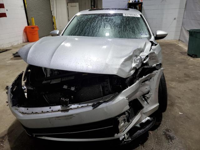 1VWLA7A32KC008286 - 2019 VOLKSWAGEN PASSAT WOLFSBURG Серебристый фото 5