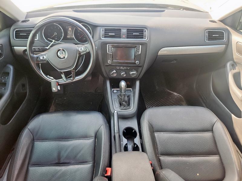 3VWDB7AJ6HM401988 - 2017 VOLKSWAGEN JETTA SE BLACK photo 8