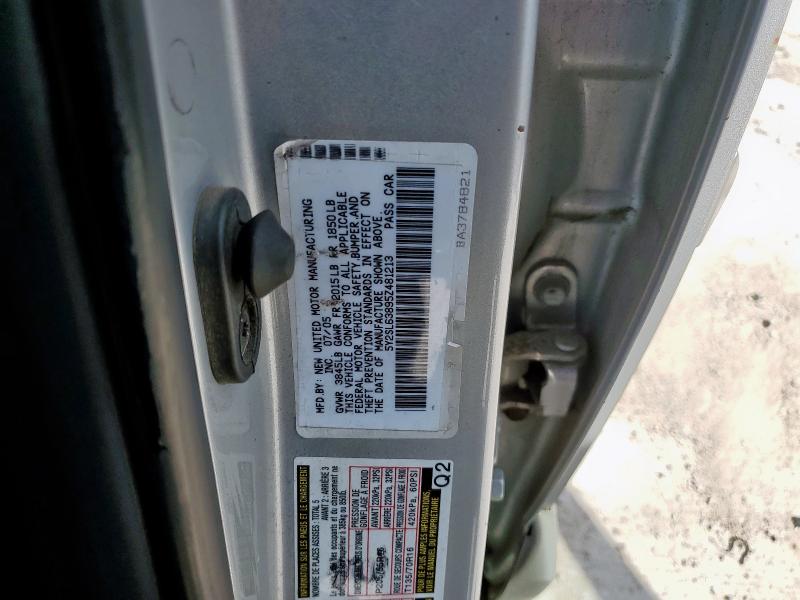 5Y2SL63895Z481213 - 2005 PONTIAC VIBE GRAY photo 13
