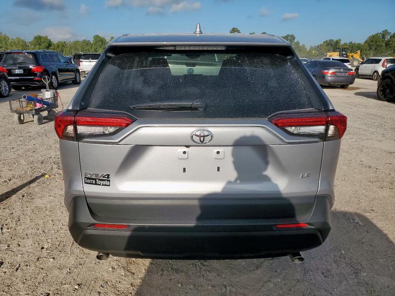 2T3H1RFVXSC325133 - 2025 TOYOTA RAV4 LE 银色 照片 6