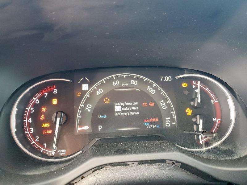 2T3H1RFVXSC325133 - 2025 TOYOTA RAV4 LE 银色 照片 9