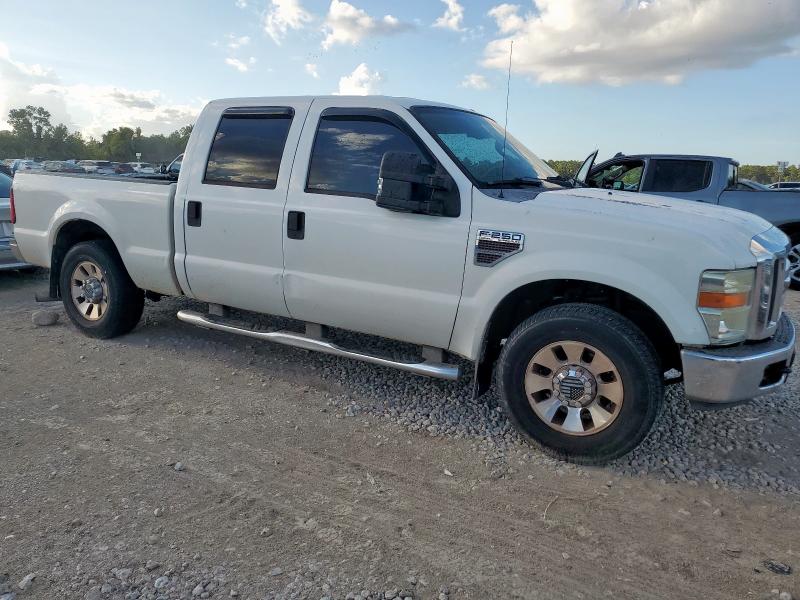 1FTSW20RX8EA39422 - 2008 FORD F250 SUPER DUTY WHITE photo 4