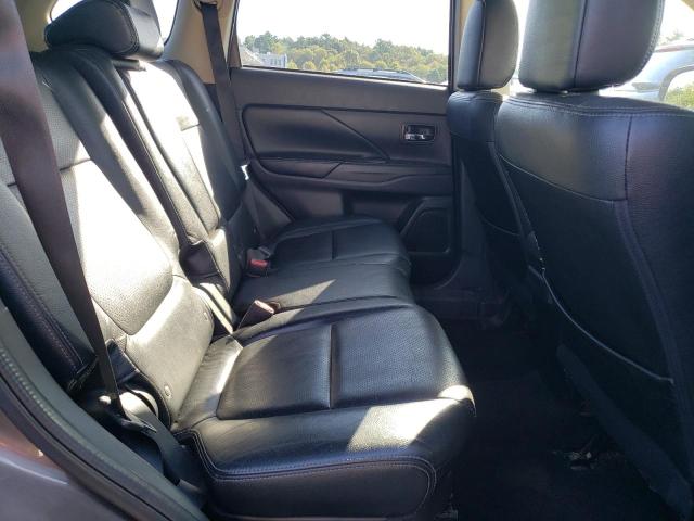 JA4AZ3A39GZ060637 - 2016 MITSUBISHI OUTLANDER SE GRAY photo 11