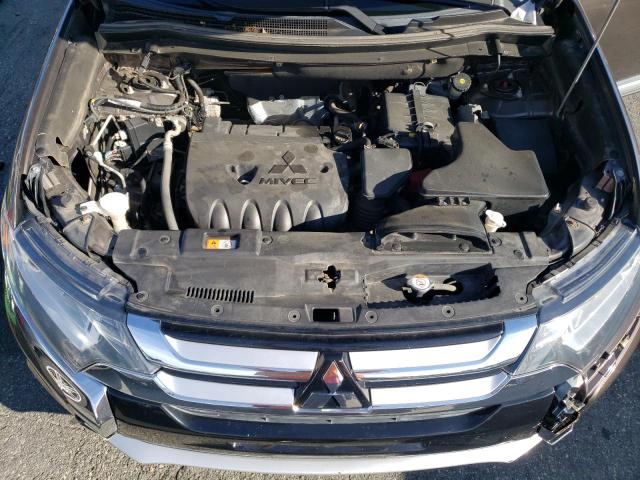 JA4AZ3A39GZ060637 - 2016 MITSUBISHI OUTLANDER SE GRAY photo 12