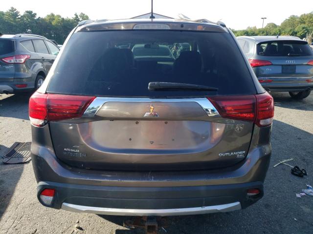 JA4AZ3A39GZ060637 - 2016 MITSUBISHI OUTLANDER SE GRAY photo 6