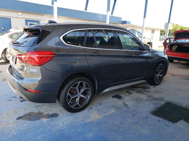 WBXHT3C35J5L33965 - 2018 BMW X1 XDRIVE28I GRAY photo 3