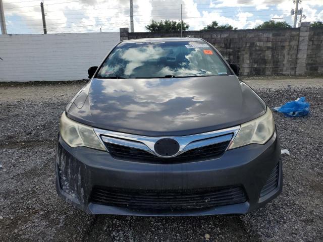 4T1BF1FK3EU324142 - 2014 TOYOTA CAMRY L GRAY photo 5