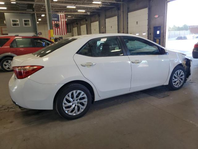 2T1BURHE5JC988918 - 2018 TOYOTA COROLLA L Білий фото 3