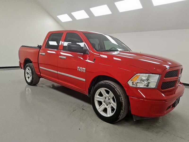 1C6RR6KG4JS295207 - 2018 RAM 1500 ST Rouge photo 3