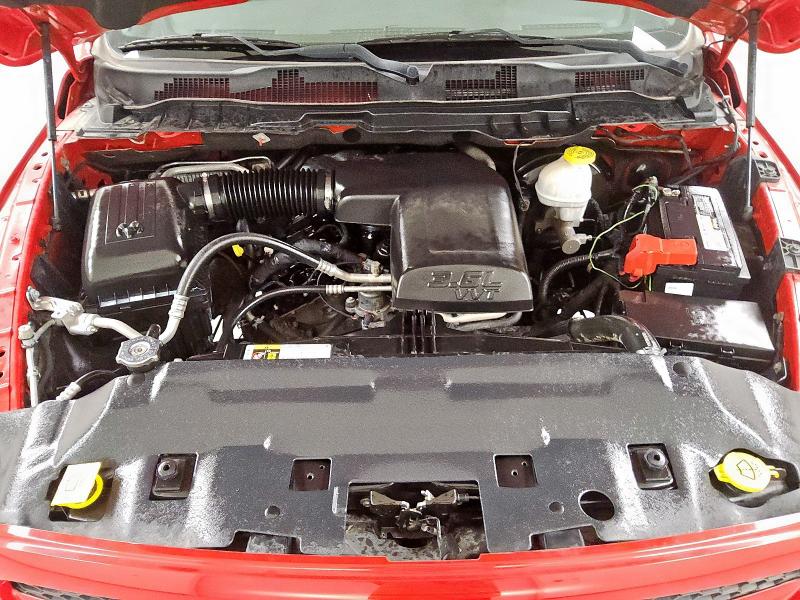 1C6RR6KG4JS295207 - 2018 RAM 1500 ST Rouge photo 9