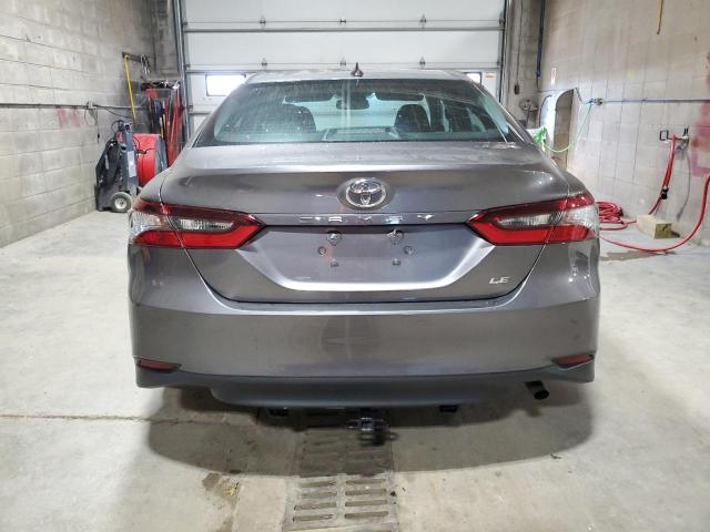 4T1R11AK5NU070454 - 2022 TOYOTA CAMRY LE GRAY photo 6