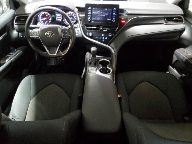 4T1R11AK5NU070454 - 2022 TOYOTA CAMRY LE GRAY photo 8