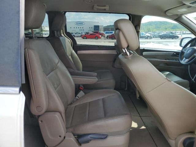 2V4RW3DG9BR668392 - 2011 VOLKSWAGEN ROUTAN SE Սպիտակ լուսանկար 11