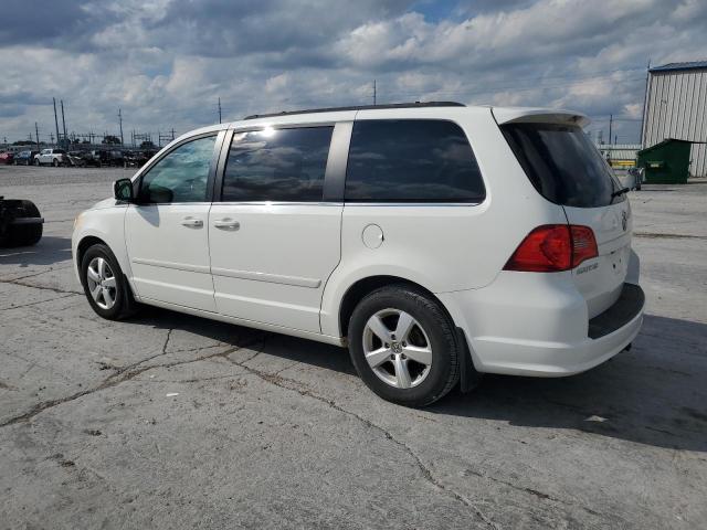 2V4RW3DG9BR668392 - 2011 VOLKSWAGEN ROUTAN SE Սպիտակ լուսանկար 2