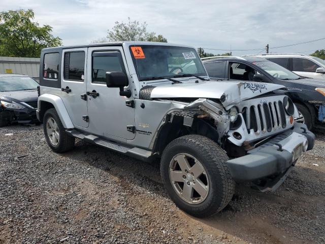 1J4GA59169L727279 - 2009 JEEP WRANGLER U SAHARA Gümüş foto 4