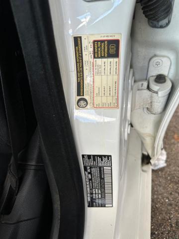 WDDGF8BB2BR147435 - 2011 MERCEDES-BENZ C 300 4MATIC WHITE photo 10