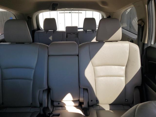 5FNYF6H51HB087327 - 2017 HONDA PILOT EXL WHITE photo 10