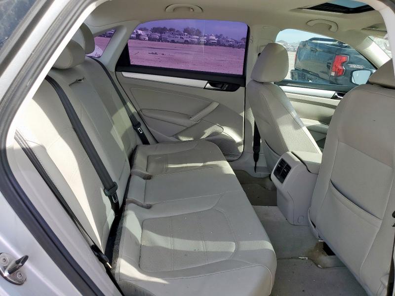 1VWBP7A31DC027344 - 2013 VOLKSWAGEN PASSAT SE Plata foto 10