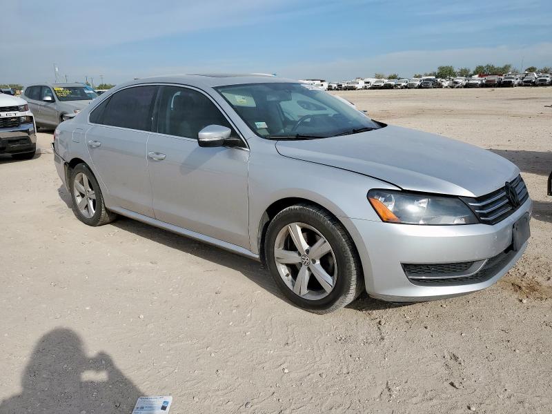 1VWBP7A31DC027344 - 2013 VOLKSWAGEN PASSAT SE Plata foto 4