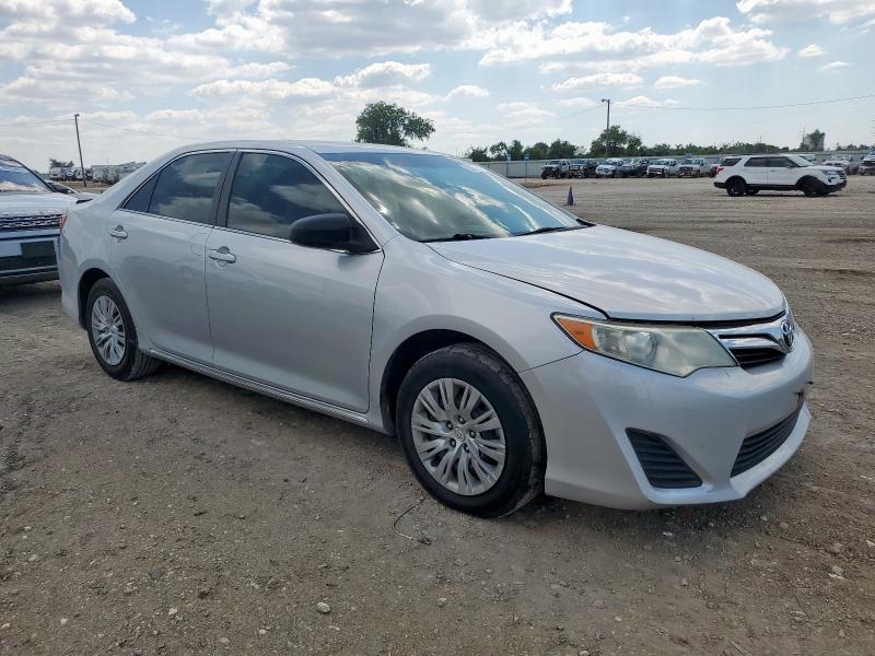 4T4BF1FK8DR328580 - 2013 TOYOTA CAMRY L SILVER photo 4
