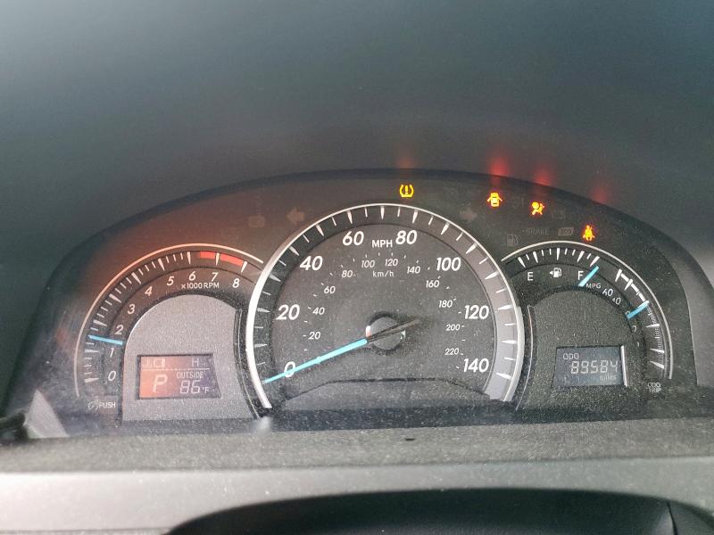 4T4BF1FK8DR328580 - 2013 TOYOTA CAMRY L SILVER photo 9