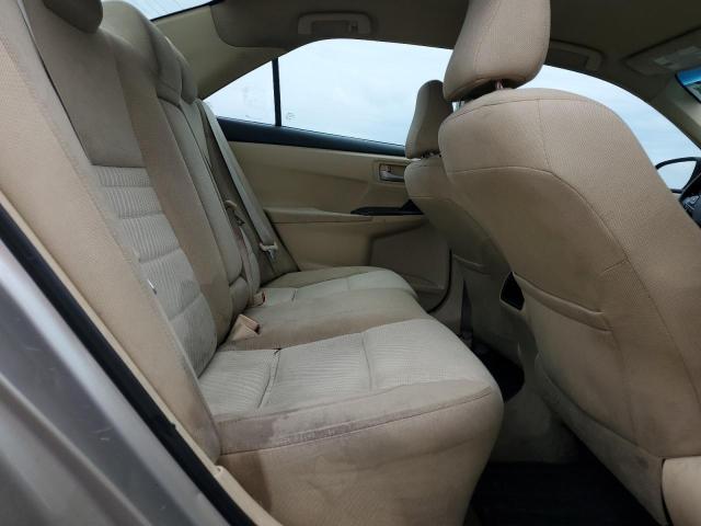 4T1BF1FK0HU767689 - 2017 TOYOTA CAMRY LE Արծաթագույն լուսանկար 10