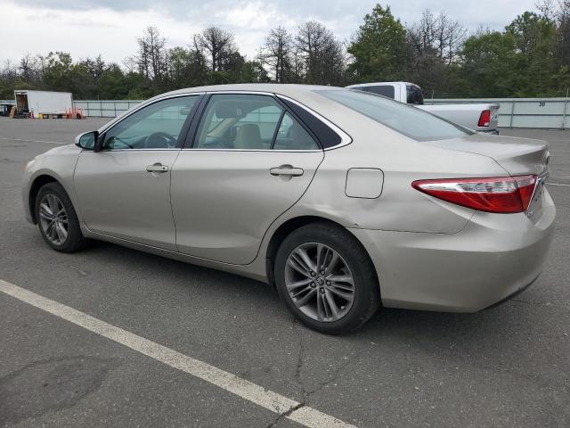 4T1BF1FK0HU767689 - 2017 TOYOTA CAMRY LE Արծաթագույն լուսանկար 2