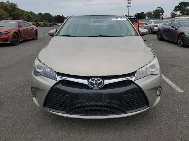 4T1BF1FK0HU767689 - 2017 TOYOTA CAMRY LE Արծաթագույն լուսանկար 5