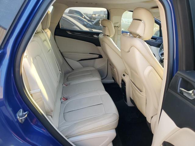 5LMCJ4C91GUJ26813 - 2016 LINCOLN MKC BLACK LABEL Blau Foto 11
