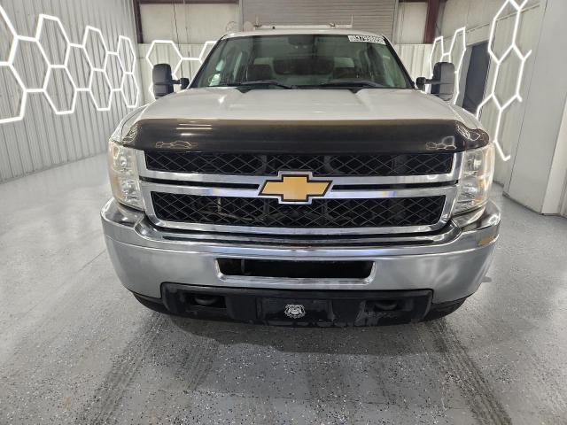 1GB1KVC87DF160753 - 2013 CHEVROLET SILVERADO K2500 HEAVY DUTY WHITE photo 5