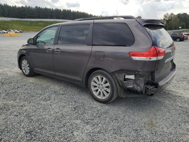 5TDYK3DC5BS125577 - 2011 TOYOTA SIENNA XLE 灰色 照片 2