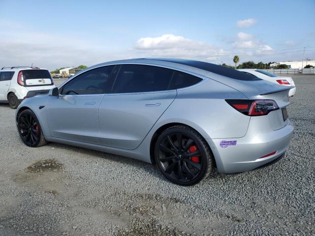 5YJ3E1EB5KF231026 - 2019 TESLA MODEL 3 Күміс фото 2